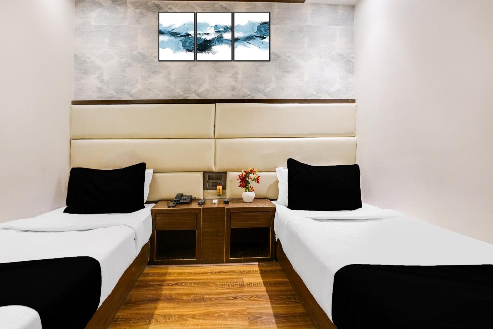 Super Collection O Andheri Near Western Express Highway * Bombaj