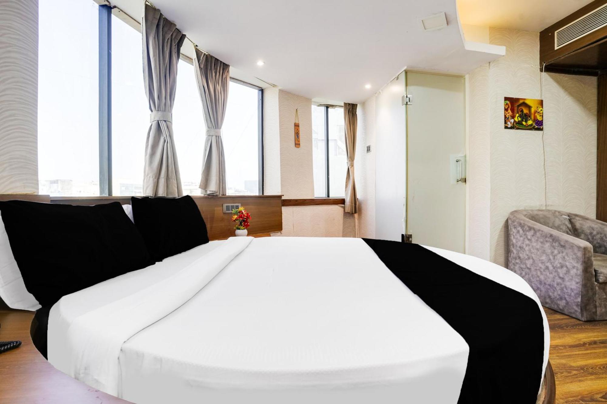Super Collection O Andheri Near Western Express Highway Hotel Bombaj