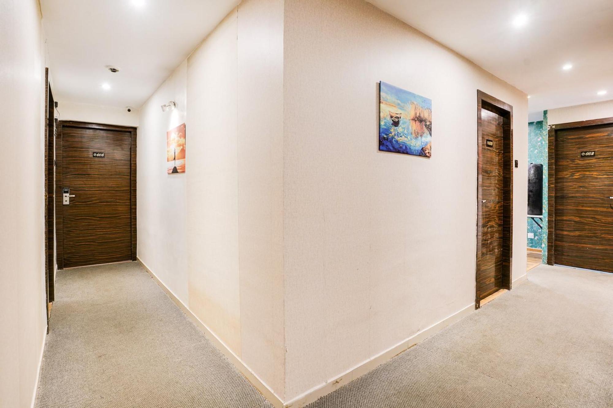 Super Collection O Andheri Near Western Express Highway Hotel Bombaj